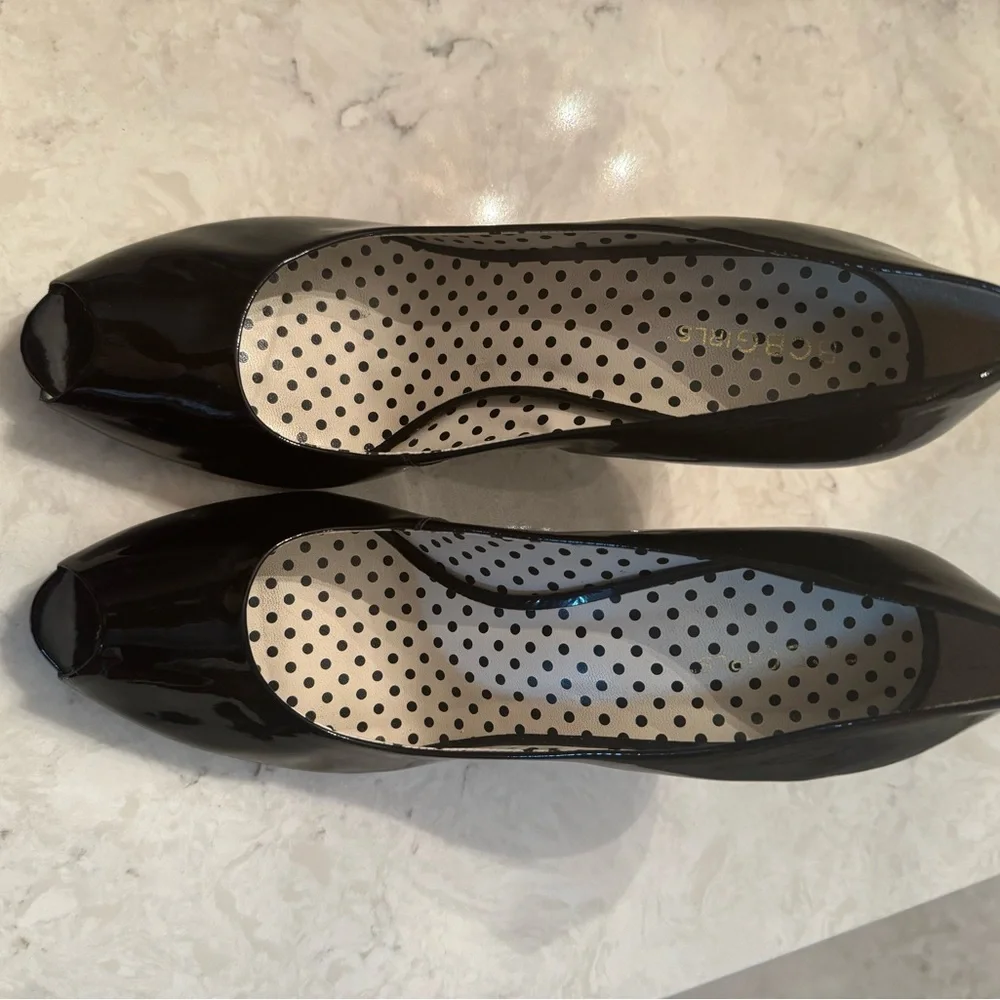 Women’s BCBGirls Black Heels, Size 10